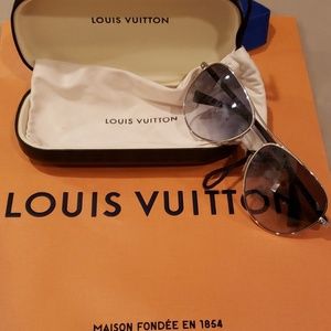Louis Vuitton Monogram Aviator Sunglasses